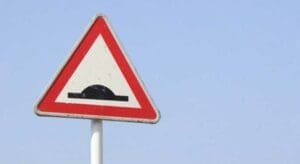 Road-bump-sign